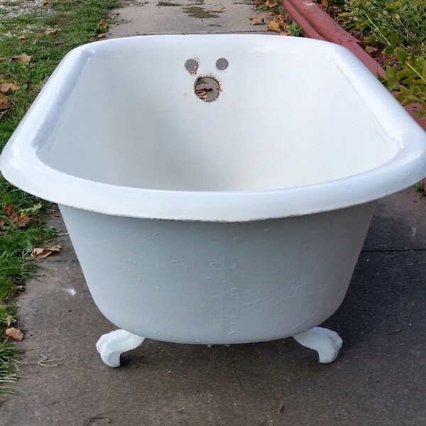 Antique Original Porcelain Cast Iron 5 ft. Kohler BathTub Fleur de Lis Eagle USA