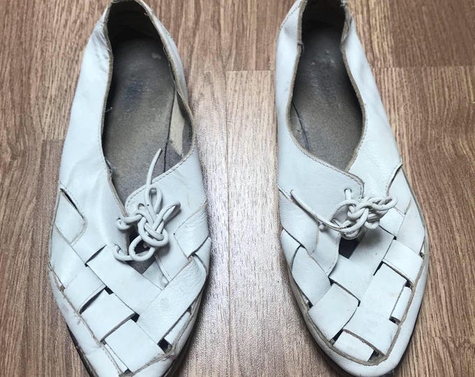 Vintage 90s White Shoe Sandals