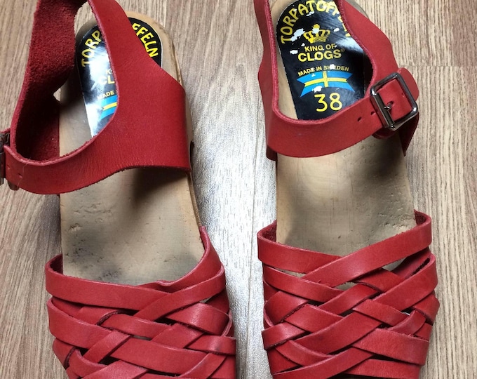 Vintage Style Red Wooden Sandal Clogs
