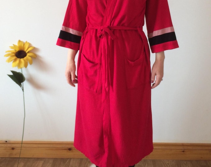Vintage 90s Red White & Black Dressing Gown