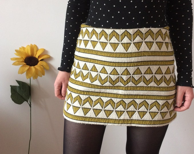 Geometric Print Mini Skirt