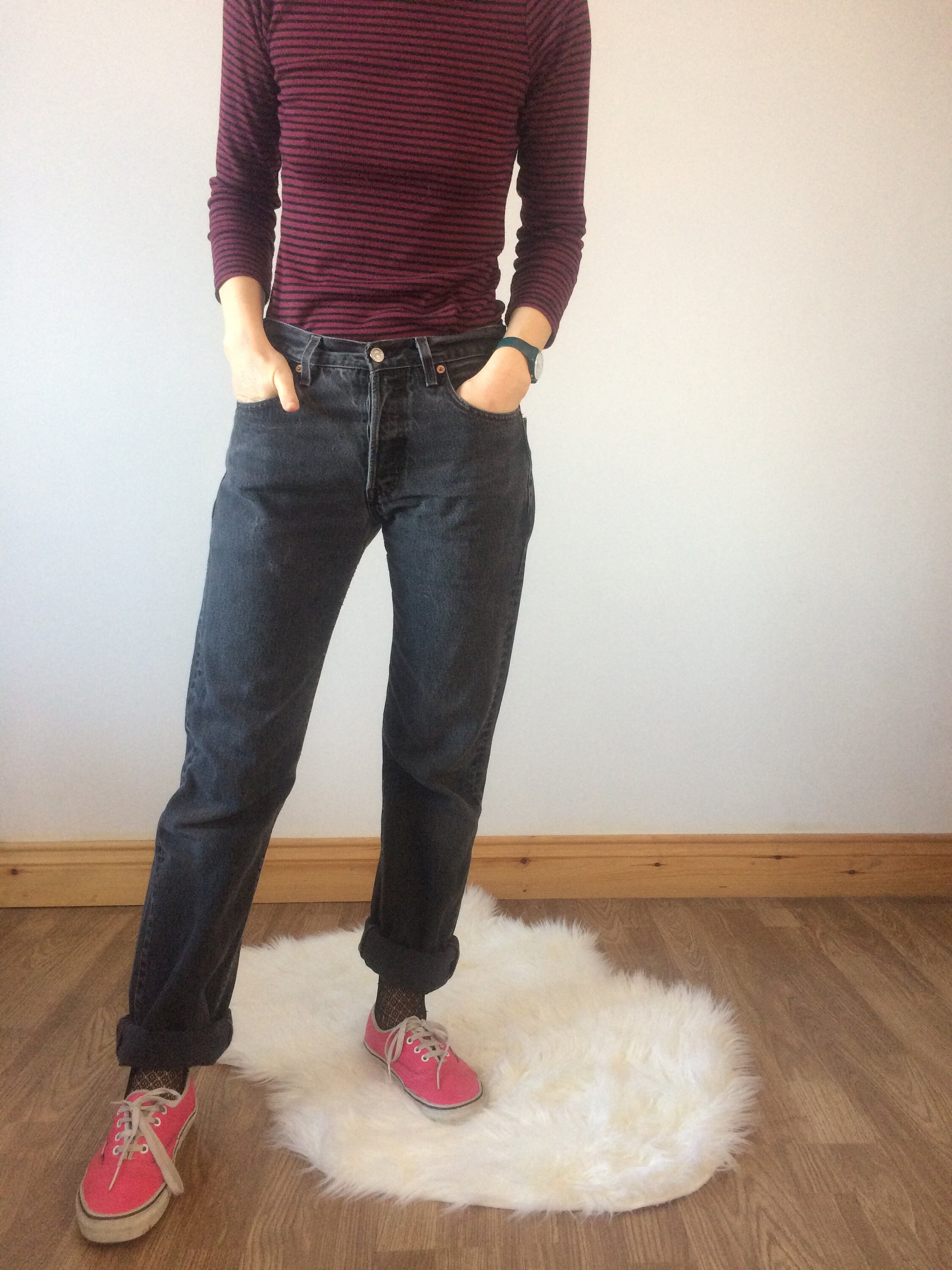 dark grey 501 levi jeans