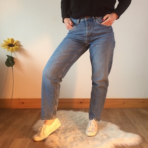 Hohe Taille Blau Jeans mit geradem Bein