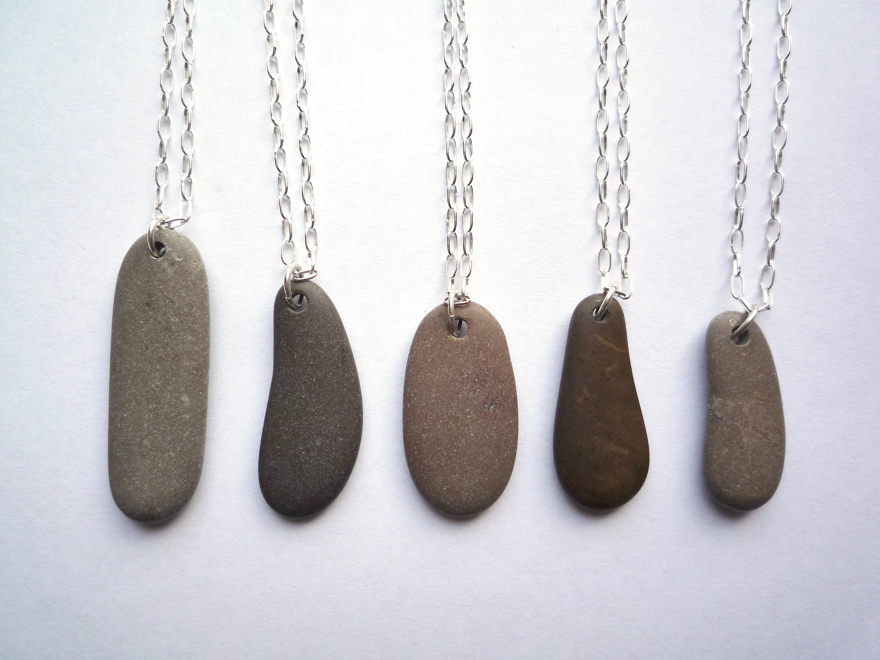 Flat rock necklace best sale
