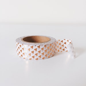 Washi tape con estampado de triángulos dorado metalizado