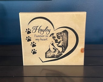 Pérdida de mascota Furever en nuestro corazón Regalo conmemorativo de perro personalizado Cat Memorial Plaque Pet Memorial Grabado Dog Remembrance Gift Dog Loss Gift