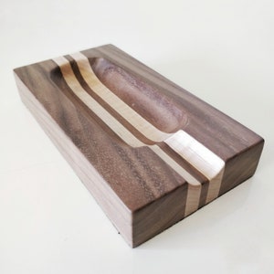 ASHTRAY. Wooden cigar ashtray. Solid american walnut and sycamore.