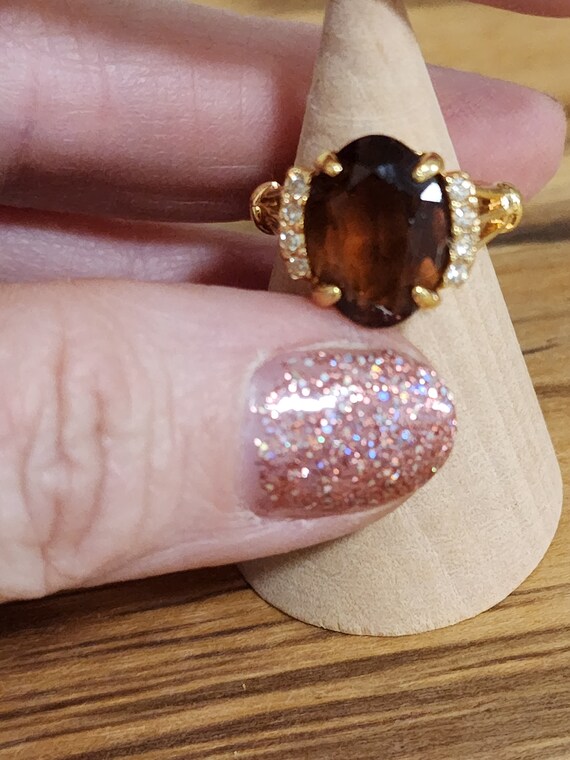 Vintage Costume Hessonite Garnet Like Ring on a 1… - image 6