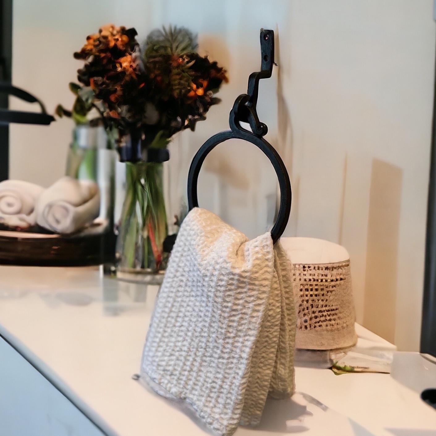 Forged metal towel ring hotsell