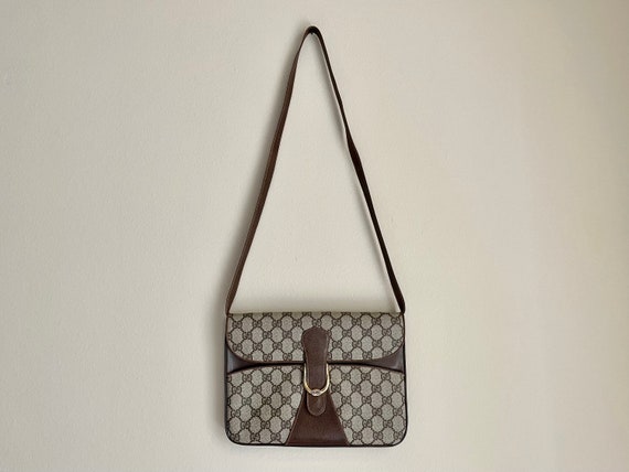 Gucci Vintage Accessory Collection Saddle Flap Sh… - image 1