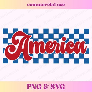 Puede incluir: Texto "America" en rojo y blanco en una fuente retro sobre un fondo a cuadros azul y blanco.