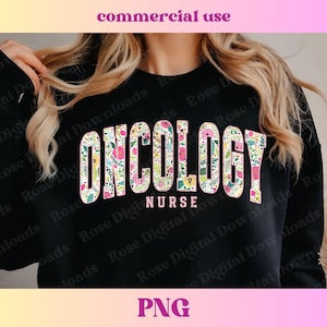Może przedstawiać: Czarna bluza z kwiatowym wzorem z napisem "Oncology Nurse".
