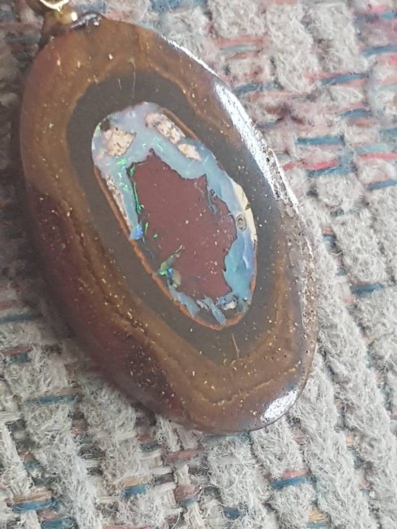 Yahaw nut opal Australia 14kt