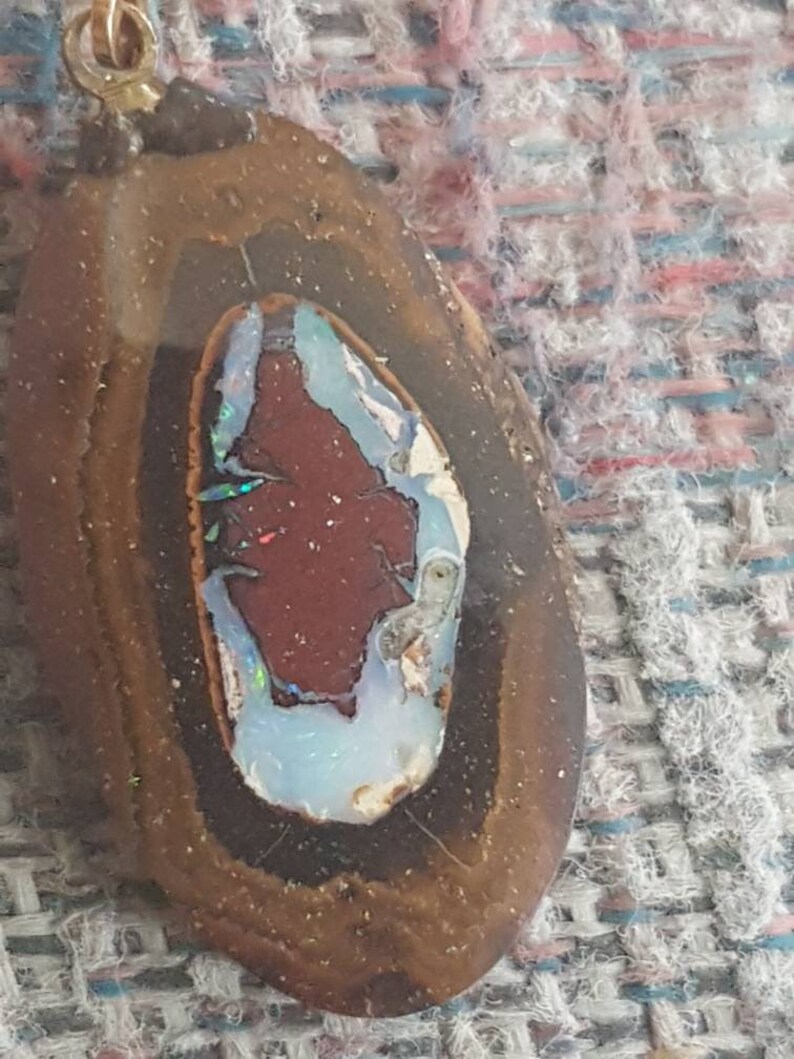 Yahaw nut opal Australia 14kt