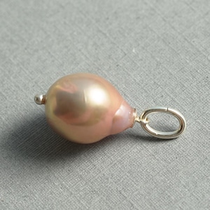 Baroque Pearl Drop Charm: Sterling Silver, Pale Pink, 13mm
