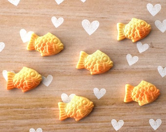 Taiyaki Magnets, Japanese Fish, Cake Buns, Baked Goods, Office Decor, Fridge Magnets, Kitchen Decor, Anime Gift, Cute Fish, Manga Food