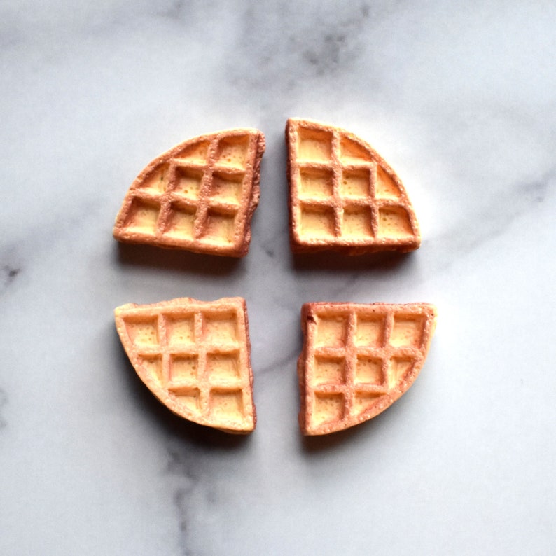 Waffle Magnets, Belgian Waffles, Brunch Gift, Home Office Decor, Refrigerator Magnets, Kitchen Decor, Gift for Friend, Dorm Room Decor bild 4
