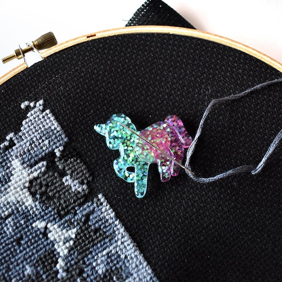 Gold Glitter Heart Needle Minder For Cross Stitch// Embroidery