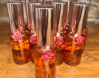 Aphrodite’s Kiss (Glamour Magick Spray)