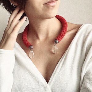 Rode ketting/rode ketting voor vrouw/grote ketting/Boho ketting/etnische rode ketting/geometrische ketting/ronde rode ketting