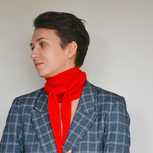 Red wool handknit sophie scarf, Knitted small scarf, Knitted neck scarf, Neckerchief scarf