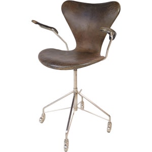 Seven office chair Model 3217 Early edition Arne Jacobsen And Fritz Hansen