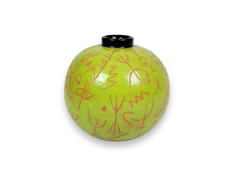 Round vase by Lene Regius in Green color from the 1990 image 1