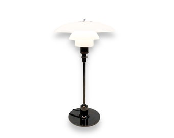 Table lamp designed by Poul Henningsen Model 3/2 in Black by Louis Poulsen