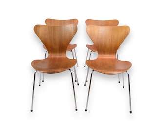 4er Set Seven Chairs in Teakholz von Arne Jacobsen und Fritz Hansen aus den 1960er Jahren