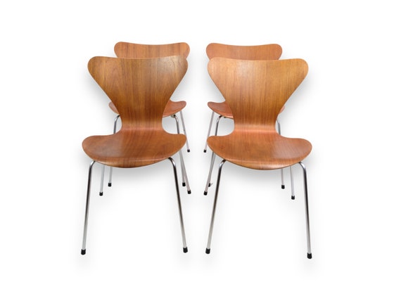 ダイニングチェア FRITZ HANSEN SEVEN CHAIR TEAK VINTAGE Seven Chair Made in Teak by Arne Jacobsen for Fritz Hansen From