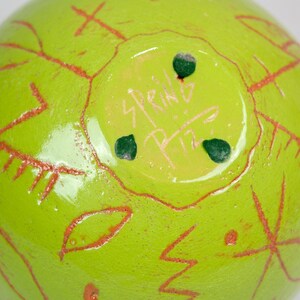 Round vase by Lene Regius in Green color from the 1990 image 6