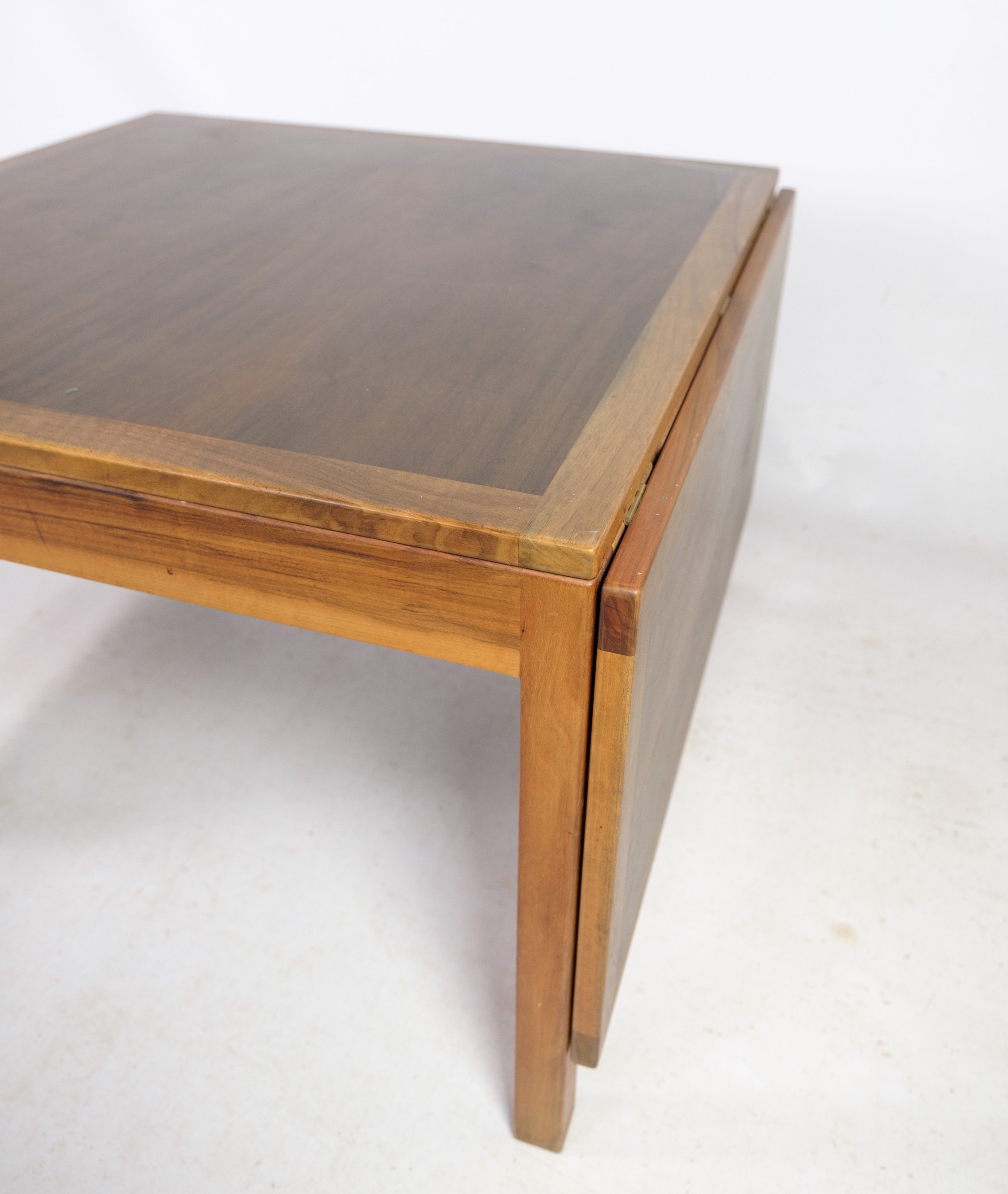5362 Coffee Table in Oak and Veneer by Børge Mogensen for