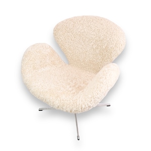 The Swan Model 3320 by Arne Jacobsen and Fritz Hansen from 1958