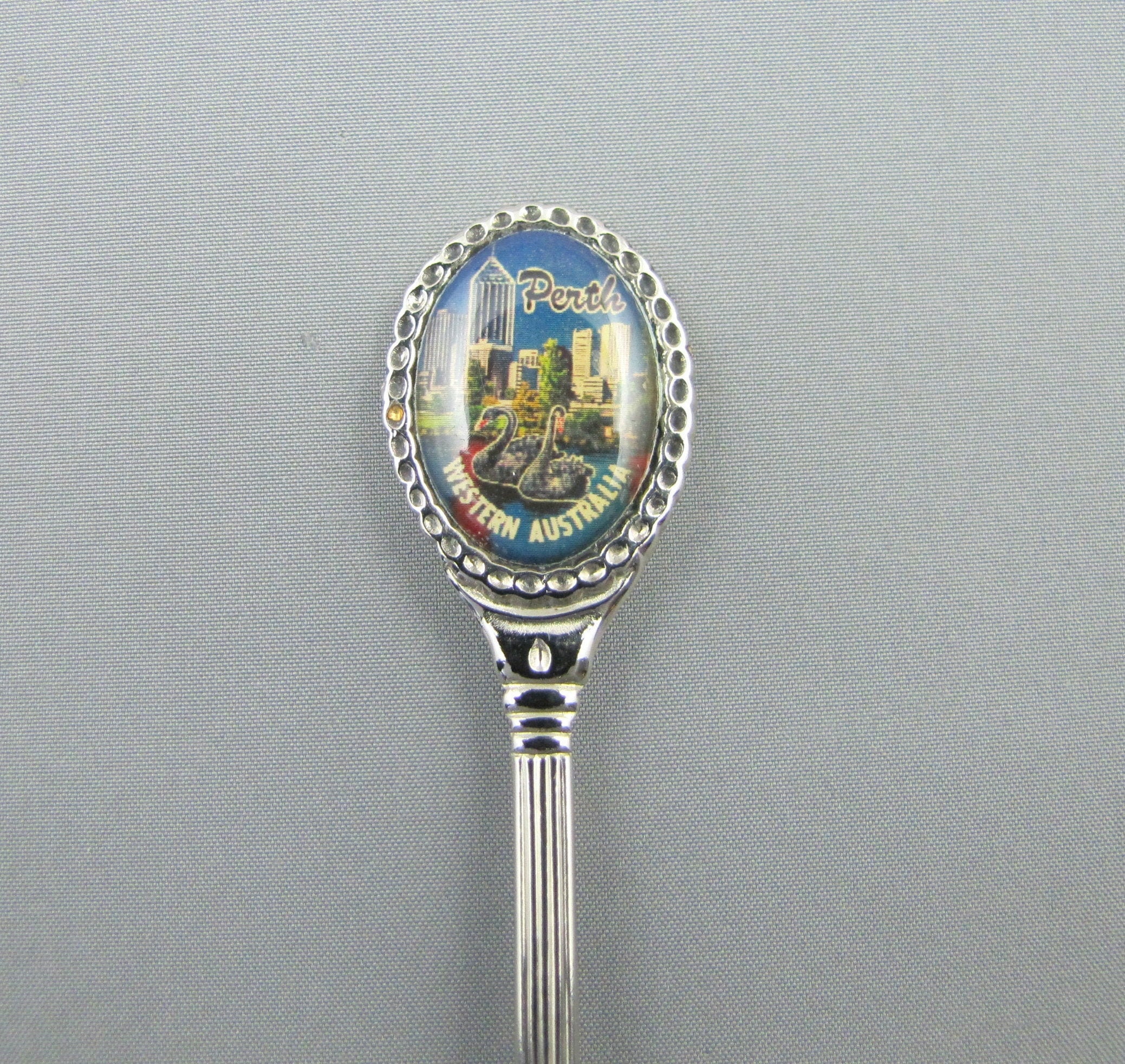 Black Swans & City Skyline PERTH Western Australia Collectible VINTAGE Souvenir Spoon