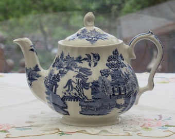 Reserved for Lisa. Sadler Willow Pattern Teapot, Full Size Sadler, Blue and White English Teapot