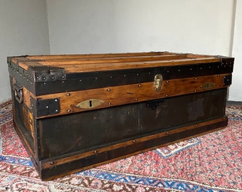 ANTIQUE Military Trunk, Storage Chest, Coffee Table Trunk & Key