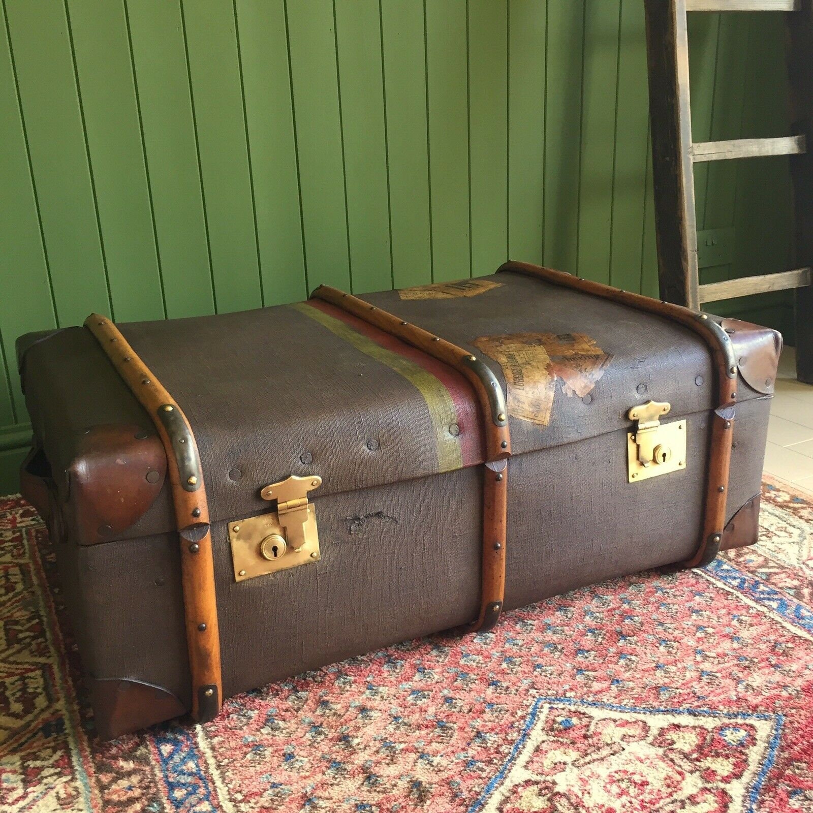 Antique steamer trunk, 1930s