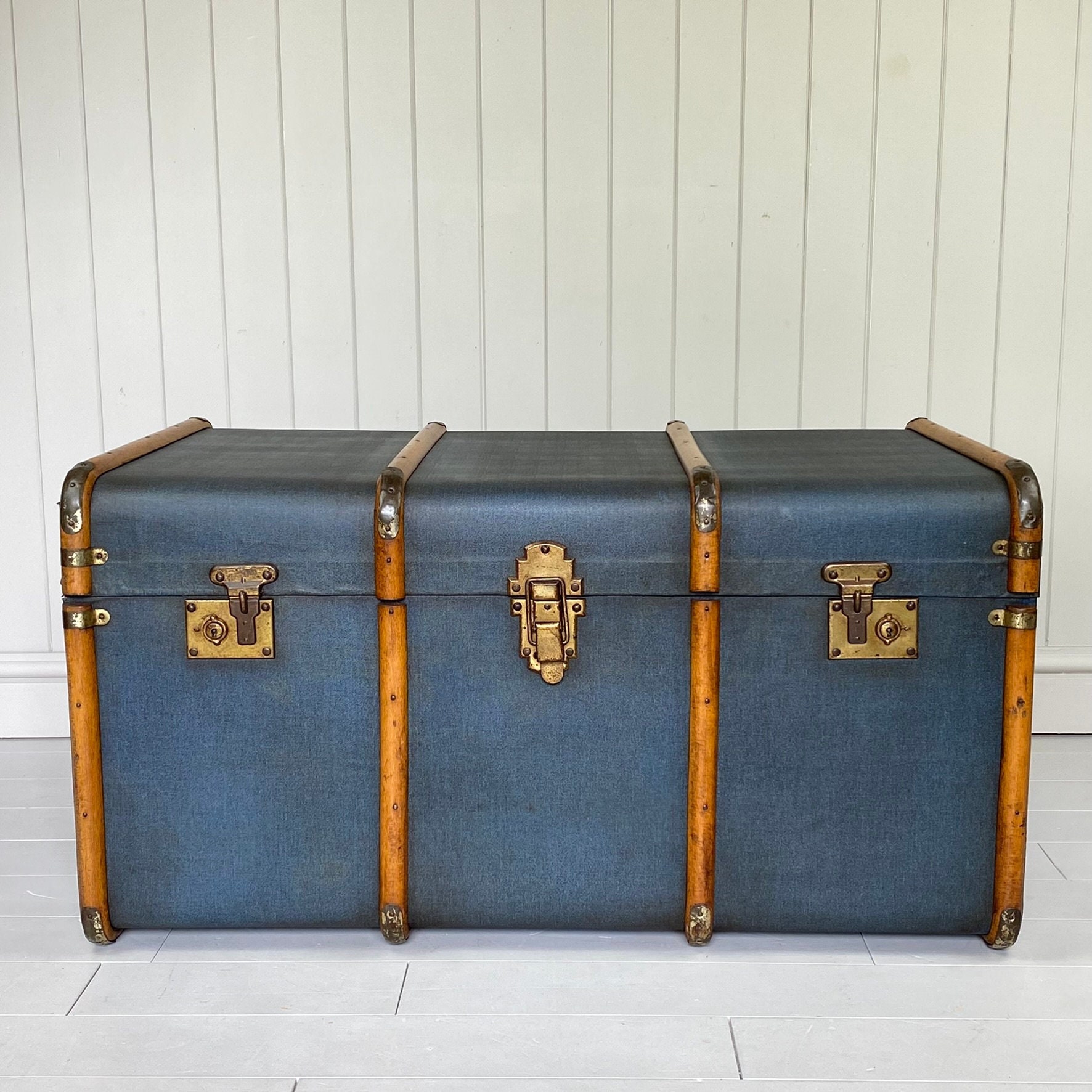 Antique steamer trunk, 1930s