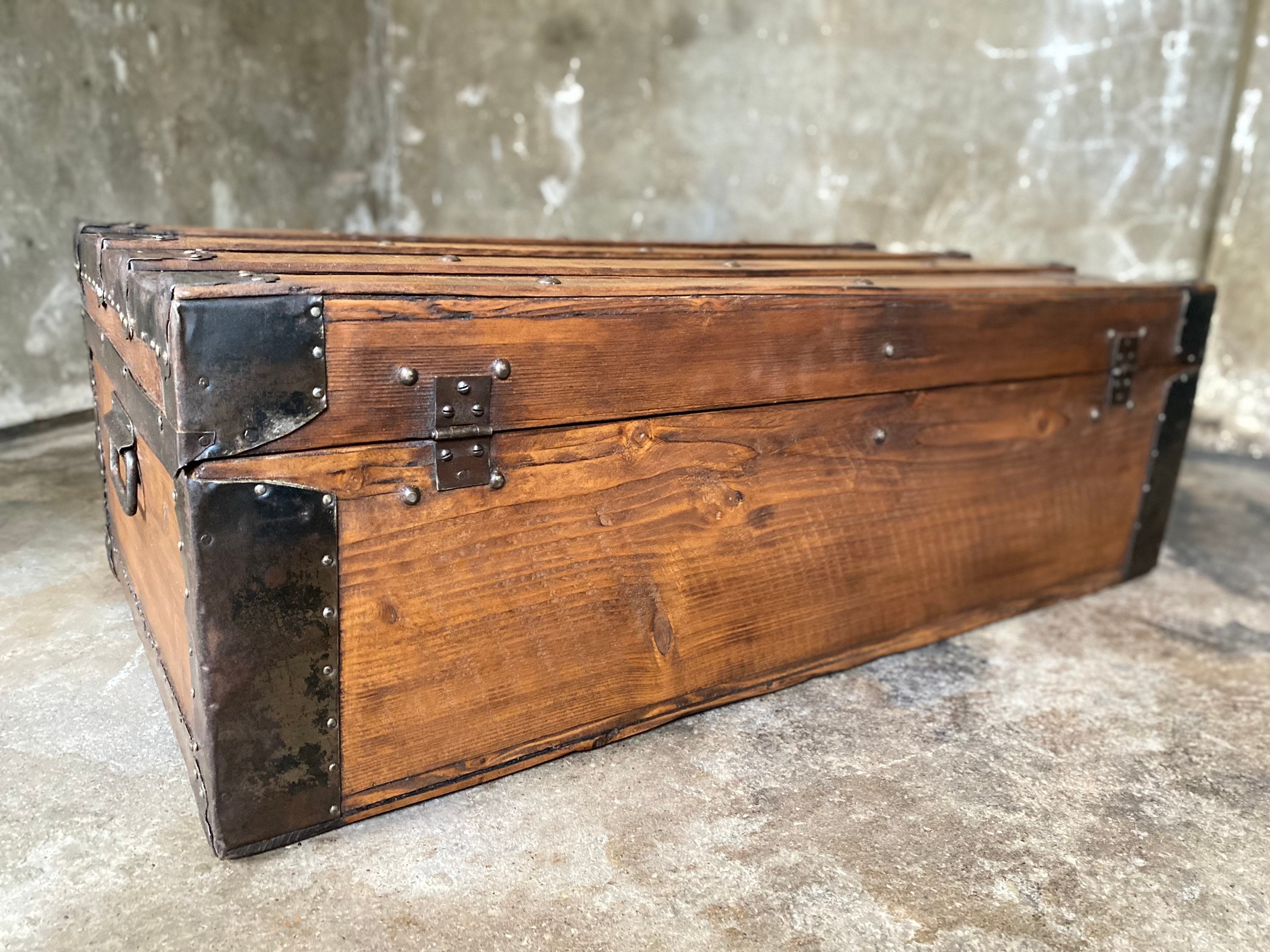 Old ANTIQUE Wooden Steamer TRUNK Key - Rustic Pine Travel Chest - Coffee  Table - Storage Box