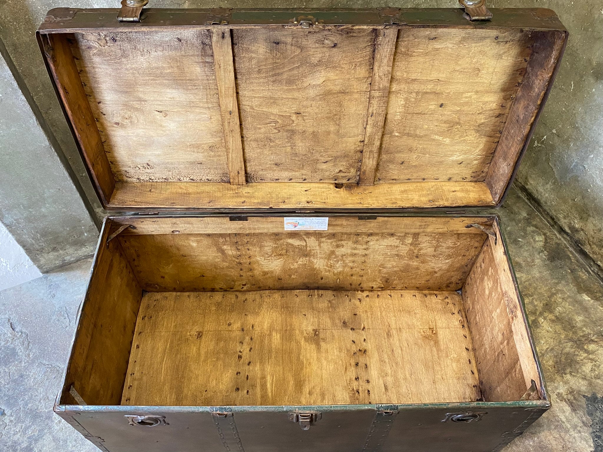 Vintage Industrial Trunk Coffee Table, Large Metal Storage Chest, TV Stand