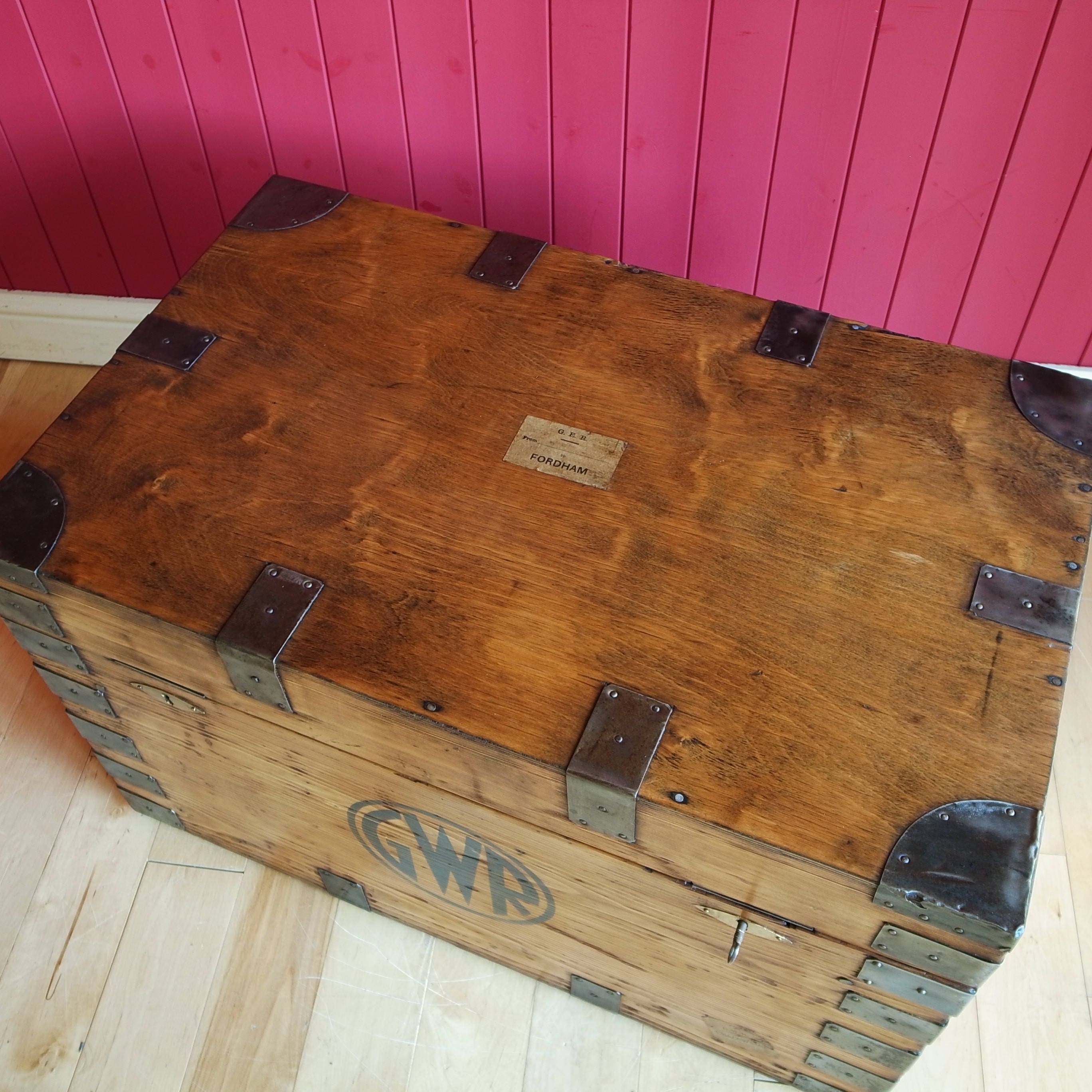 VINTAGE WOODEN CHEST Coffee Table Rustic Industrial Storage Trunk