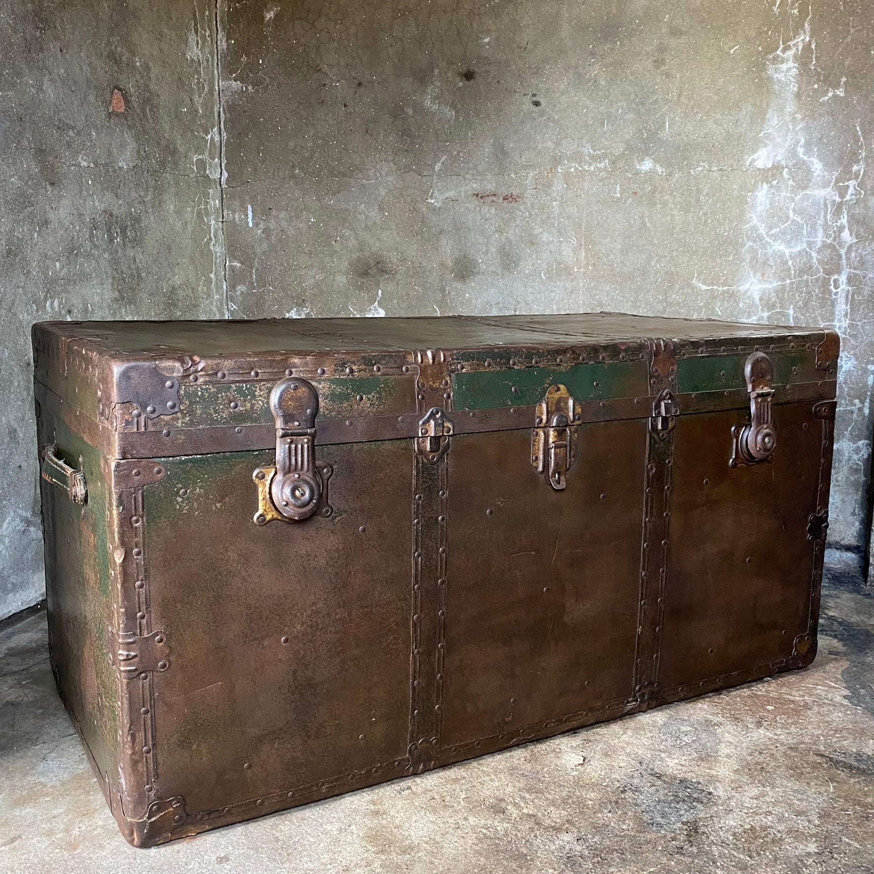 Vintage Industrial Trunk Coffee Table, Large Metal Storage Chest, TV Stand