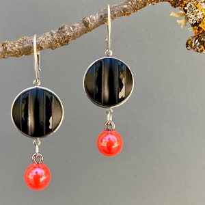Vintage Black Glass Button Earrings with Pearly Hot Pink Glass Bead Drop & Sterling Silver Lever Back Ear Wires BGE879