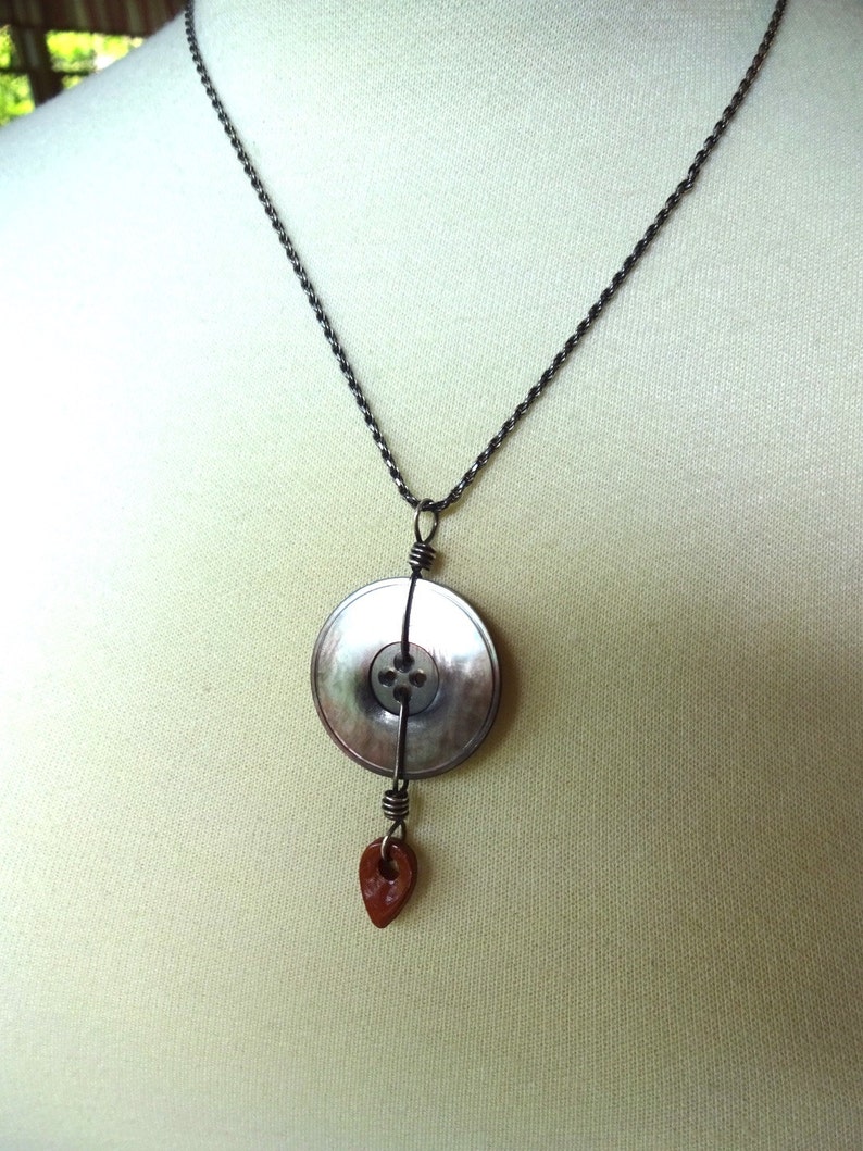 Button Charm Necklace Vintage Mother of Pearl Buttons Etsy Canada