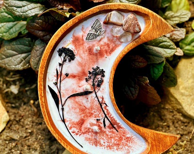 Strawberry moon candle