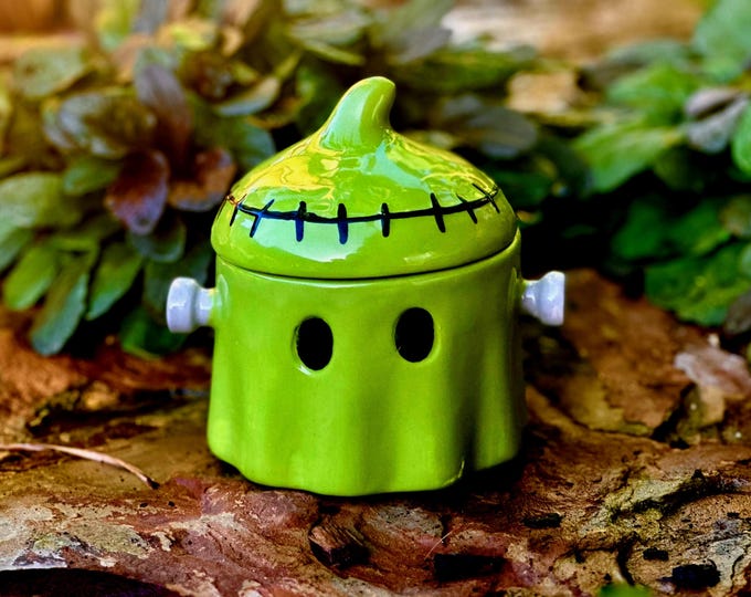Frankie the ghost candle