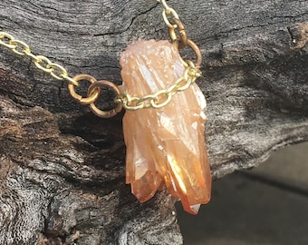 Sunshine aura titanium crystal cluster necklace Quartz point necklace Healing crystal pendant Fairy jewelry Witchy choker Yellow and gold