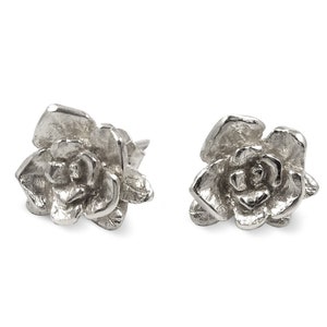 Solid 10K White Gold Rose Flower Stud Earrings Handcarved Gold Artisan Ring, 2.6 grams