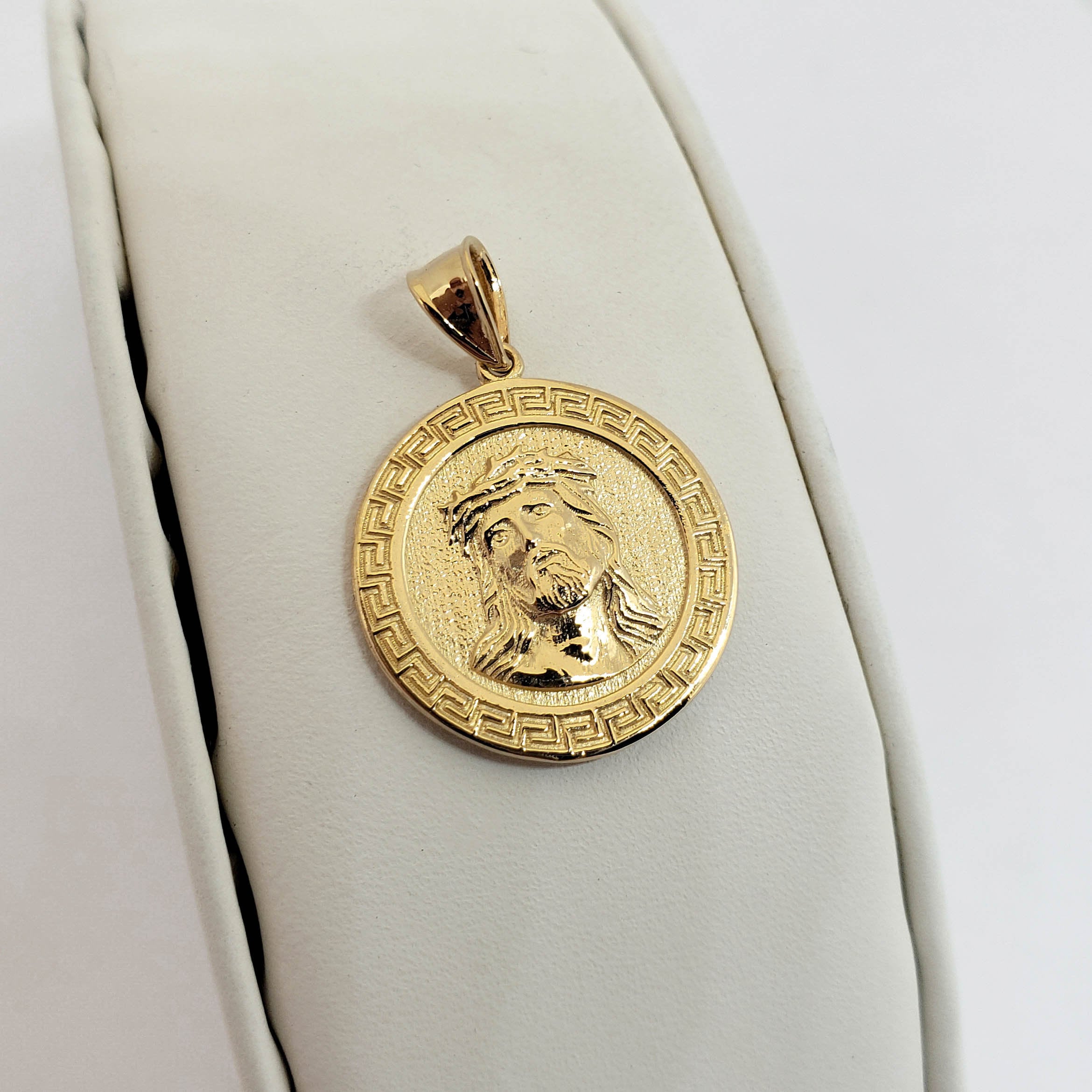 Solid 18K Yellow Gold Jesus Pendant 