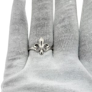 Solider 18K Weißgold Fleur de Lis Ring, Fleur-de-Lis Symbol Ring, Eleganter Weißgoldring, Luxus Damen Goldring, Einzigartiger Damen Schmuck Bild 3